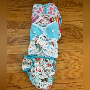 (4) Thirsties Duo Wraps Snaps Size Two